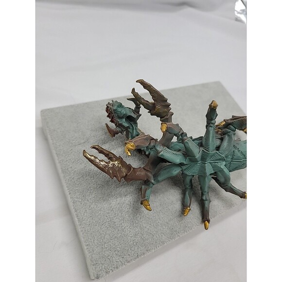 2015 Safari Ltd Desert Dragon PVC Golden Scorpion 7" Figure Toy - Picture 16 of 16